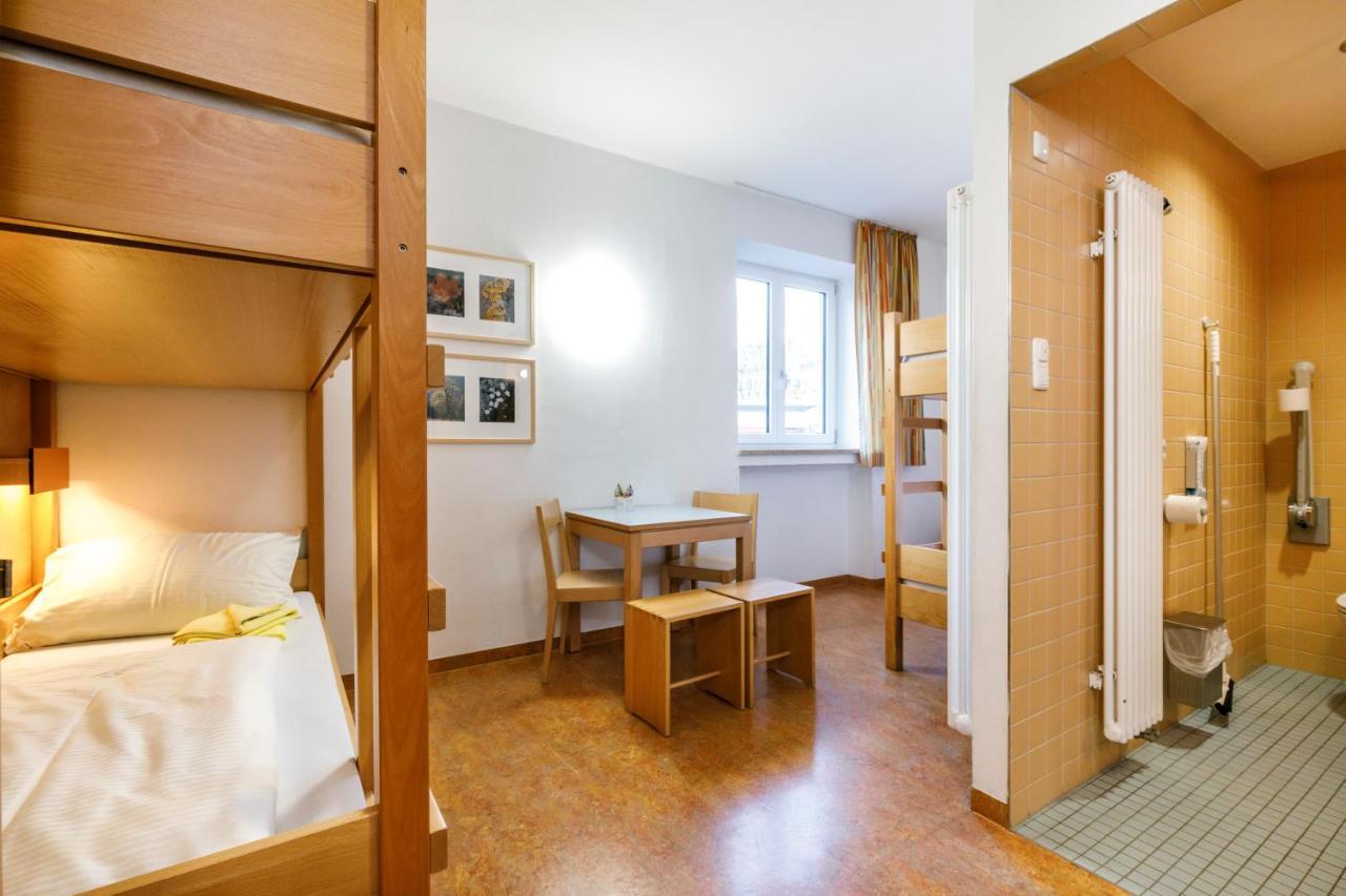 Jugendherberge Garmisch-Partenkirchen - Membership Required! ภายนอก รูปภาพ