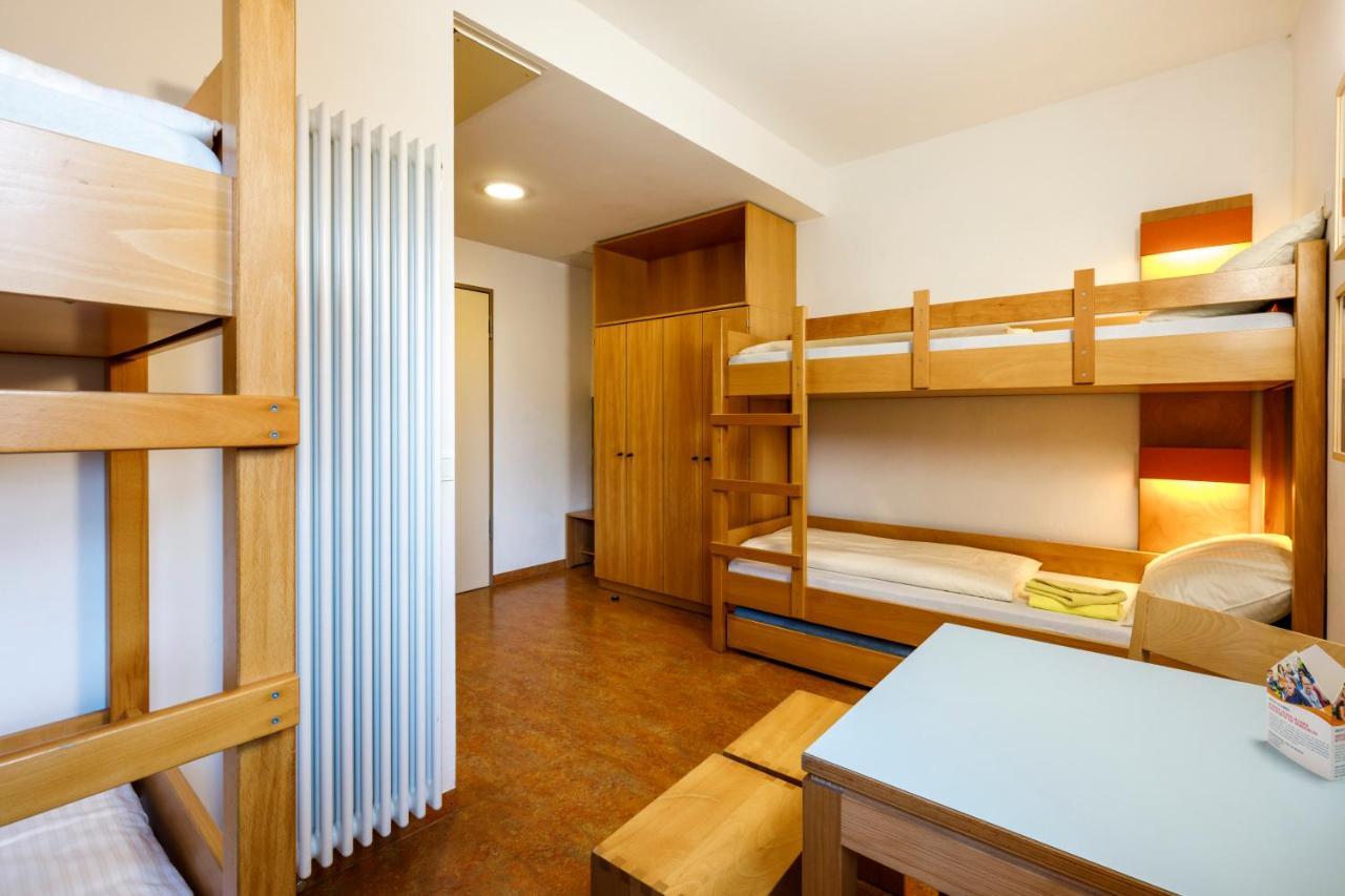 Jugendherberge Garmisch-Partenkirchen - Membership Required! ภายนอก รูปภาพ