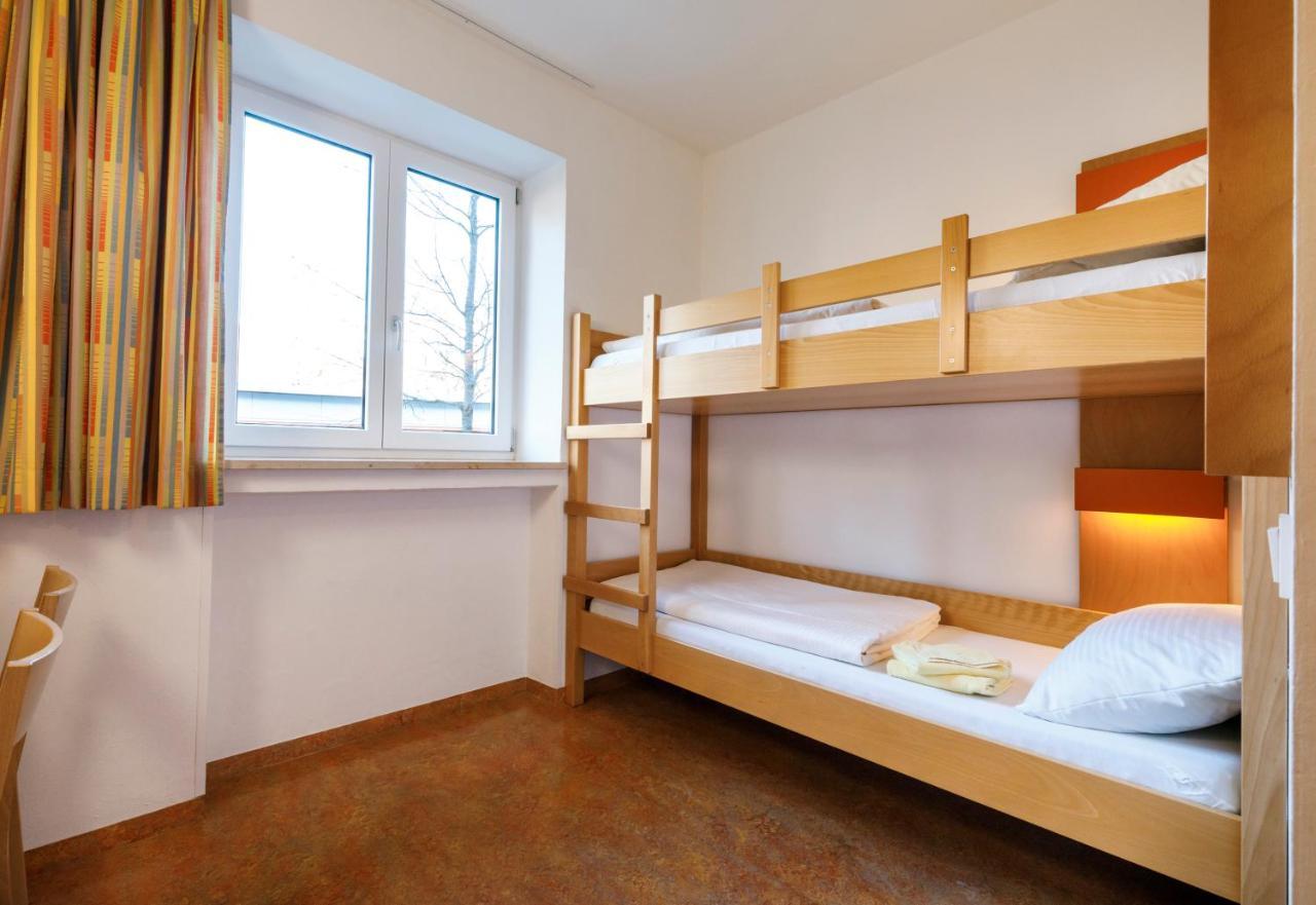 Jugendherberge Garmisch-Partenkirchen - Membership Required! ภายนอก รูปภาพ